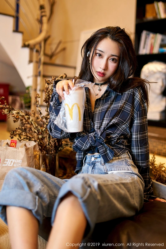 XIUREN秀人网 2019.12.12 NO.1847 - Betty林子欣