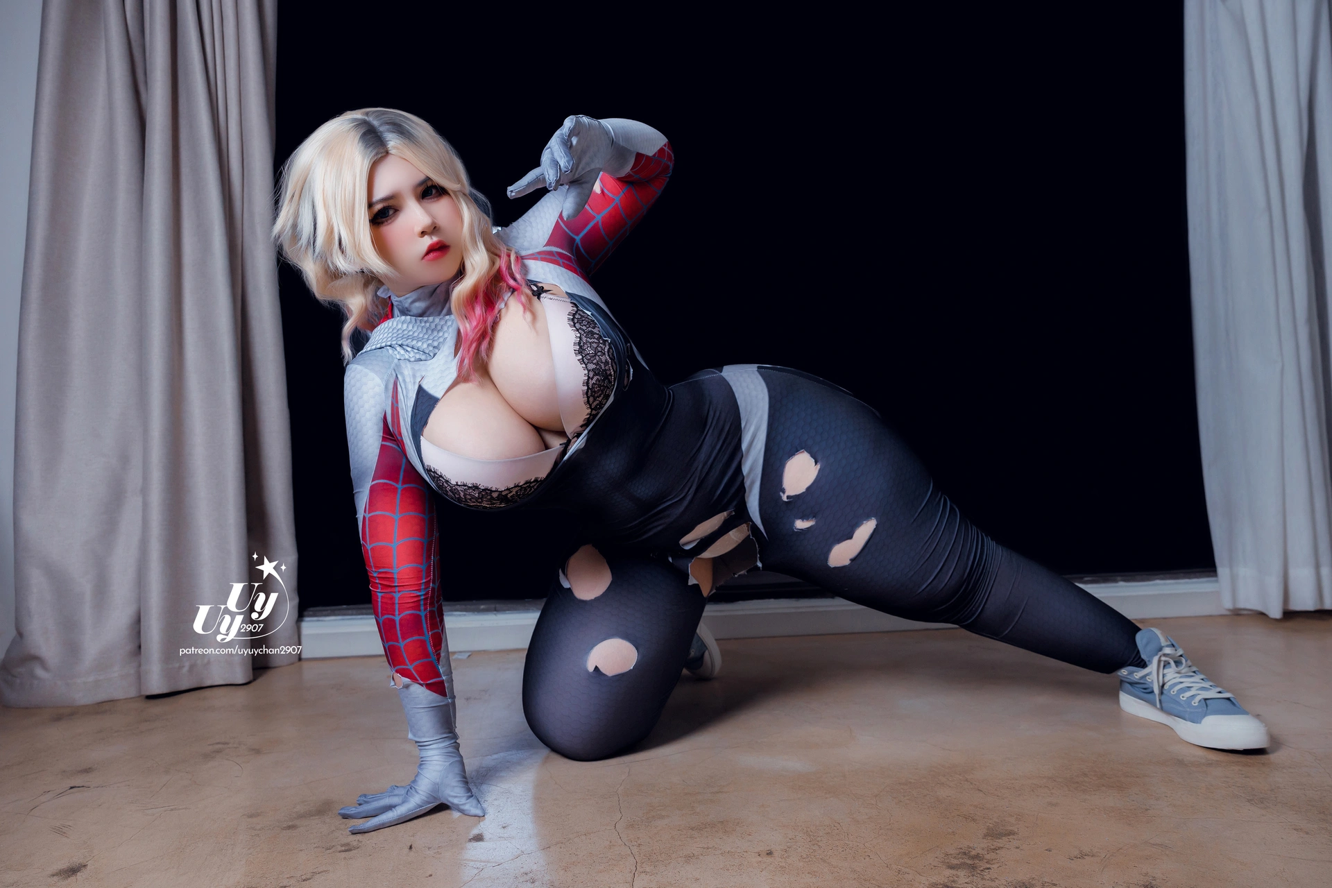Uy Uy - NO.70 Spider Gwen 2