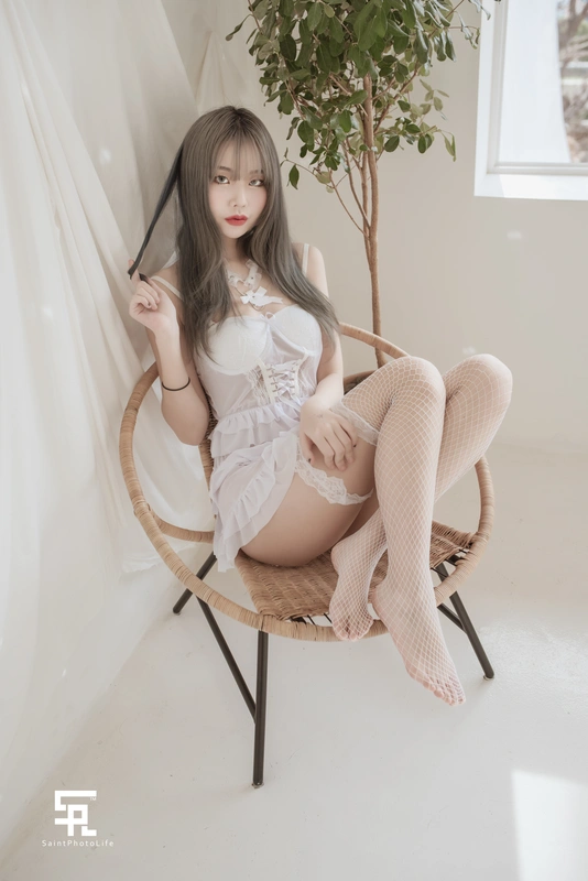 [SAINT Photolife] Growing Up Vol.1 - Yuna (윤아)